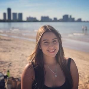 Meet your Posher, Camila